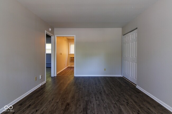 5915 Devington Rd in Indianapolis, IN - Building Photo - Building Photo