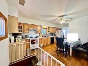 165 Beech St in Belmont, MA - Building Photo - Building Photo