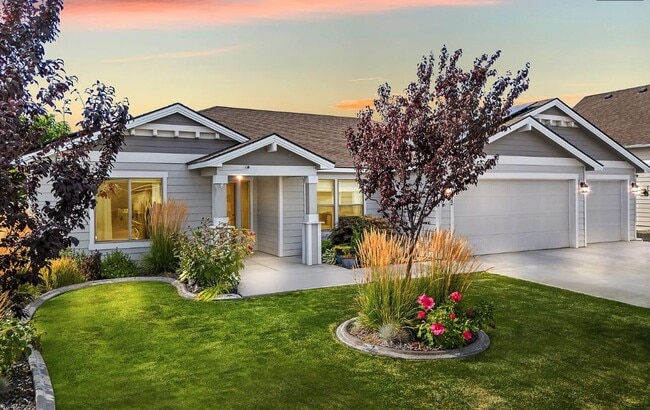 4322 Goldstream Ln in Pasco, WA - Building Photo - Building Photo