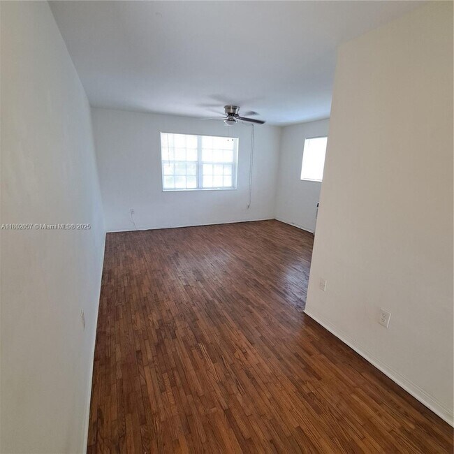30 Phoenetia Ave in Coral Gables, FL - Building Photo - Building Photo