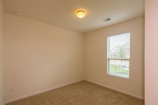 property at 1711 Clifton Hills Ln