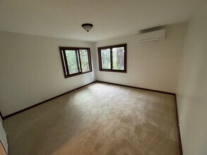 5730 Merriewood Dr in Oakland, CA - Building Photo - Building Photo