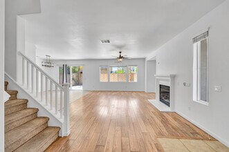 23904 Calle del Sol Dr in Santa Clarita, CA - Building Photo - Building Photo