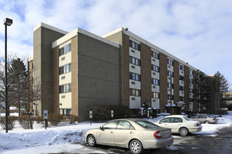 Cedar Center Apartments in University Heights, OH - Building Photo - Building Photo