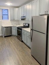 613 W Melrose St, Unit P2 in Chicago, IL - Building Photo - Building Photo