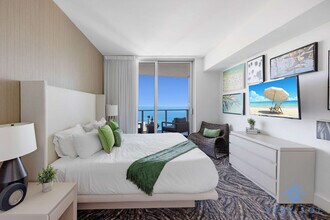 4111 S Ocean Dr in Hollywood, FL - Building Photo - Building Photo