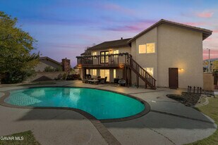 5641 Hickory St in Palmdale, CA - Building Photo