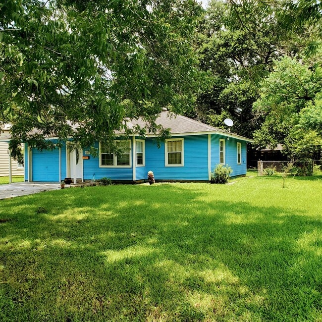 property at 205 McLemore Dr