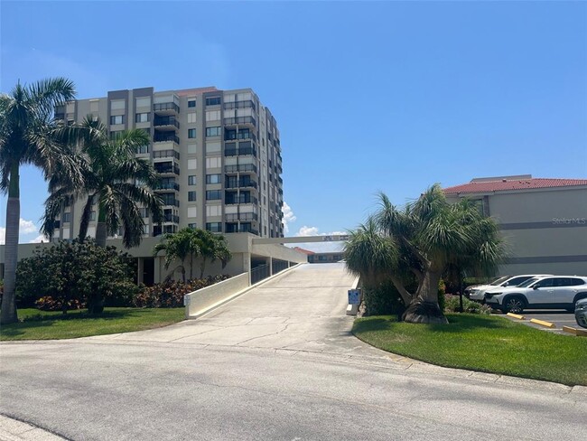 property at 6372 Palma Del Mar Blvd S