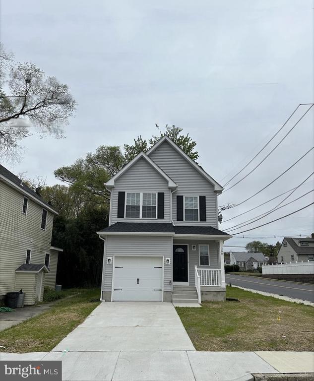 property at 300 Saunders Ave