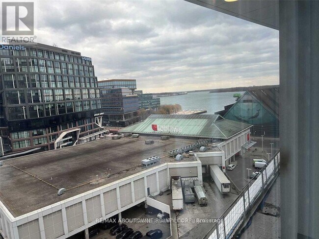 138 Downes St in Toronto, ON - Building Photo - Building Photo