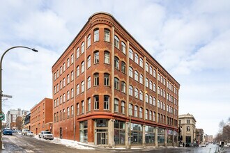 25 Ontario E in Montréal, QC - Building Photo - Building Photo