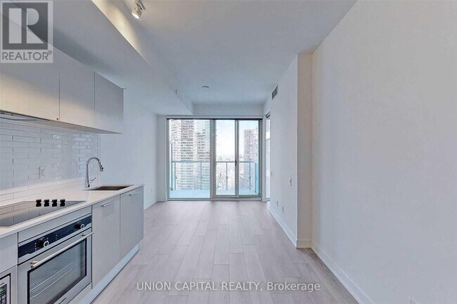 3-2013 Gloucester St in Toronto, ON - Building Photo - Building Photo