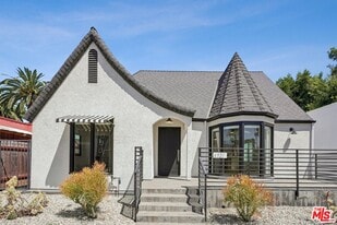 6521 Homewood Ave in Los Angeles, CA - Building Photo