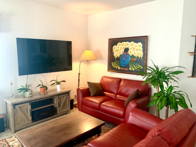property at 308 N 6th St