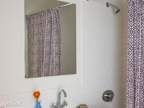 37 Bank St in New York, NY - Building Photo - Building Photo