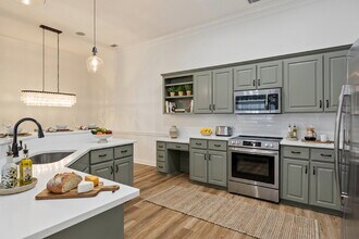 32 Weatherby Cir in Savannah, GA - Building Photo - Building Photo