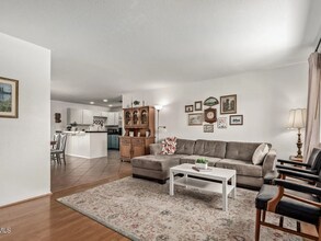 222 W Ivyglen St in Mesa, AZ - Building Photo - Building Photo
