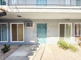 5611 Fulcher Ave, Unit 3 in Los Angeles, CA - Building Photo