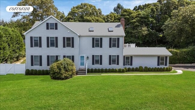 property at 20 Underhill Dr