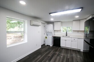 1904 E 51st St in Savannah, GA - Building Photo - Building Photo