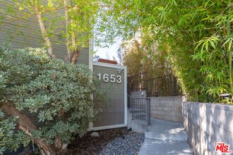 1653 Micheltorena St-Unit -4 in Los Angeles, CA - Building Photo - Building Photo