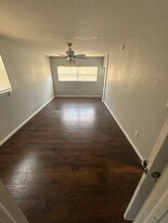 942 Chace Ln NE in Palm Bay, FL - Building Photo