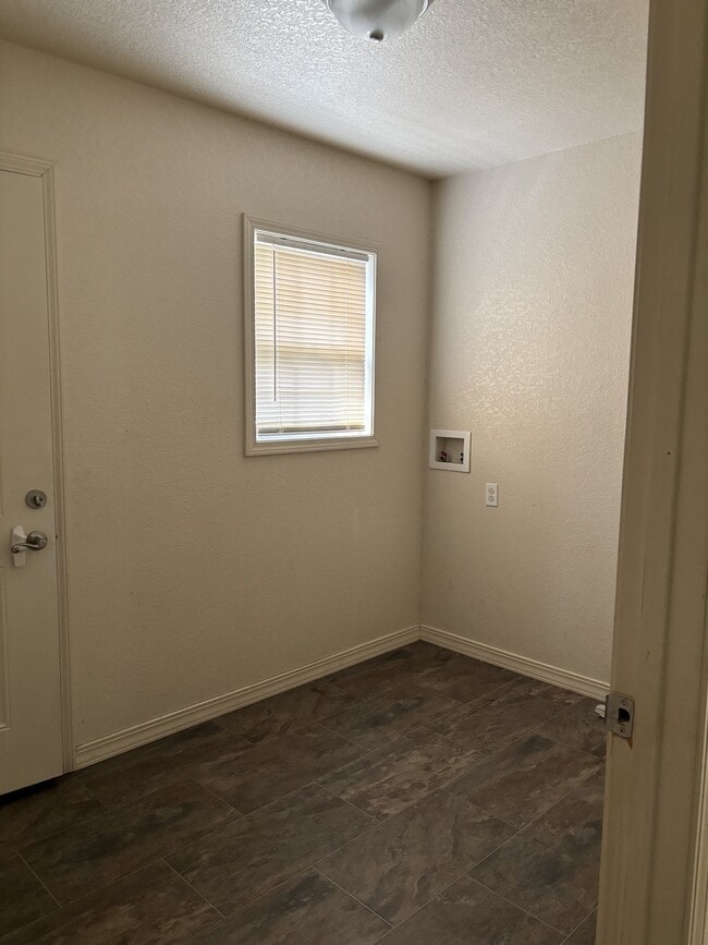 3102 Wild Red Rd in Pittsburg, KS - Building Photo - Building Photo