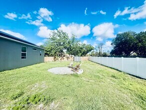 614 Lynbrook St NW in Palm Bay, FL - Building Photo - Building Photo