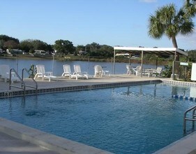 Valencia Estates Mobile Home in Apopka, FL - Foto de edificio - Other