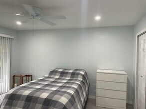 6396 Royal Woods Dr in Ft. Myers, FL - Building Photo - Building Photo