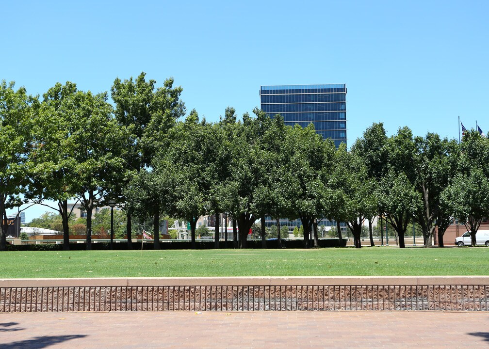 Cityplace Tower Apartments in Dallas, TX - Building Photo