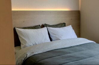 5270 N 57th St in Milwaukee, WI - Foto de edificio - Building Photo