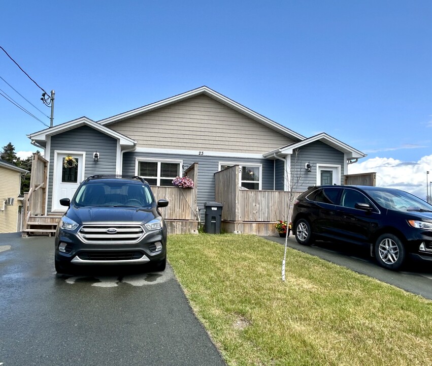 23 Albany Pl in Conception Bay South, NL - Building Photo