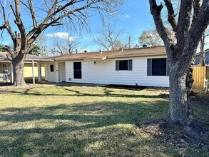 10206 Buena Park Dr in Houston, TX - Building Photo - Building Photo