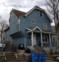 14 Wood St in Waterbury, CT - Building Photo