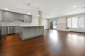266 Garibaldi Ave in Lodi, NJ - Building Photo - Building Photo
