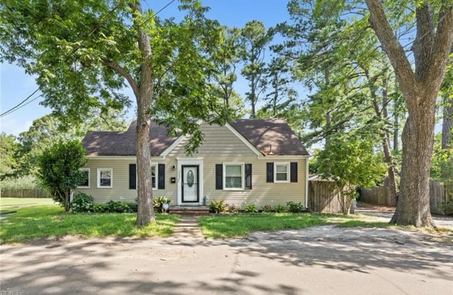 property at 3343 Clark Cir