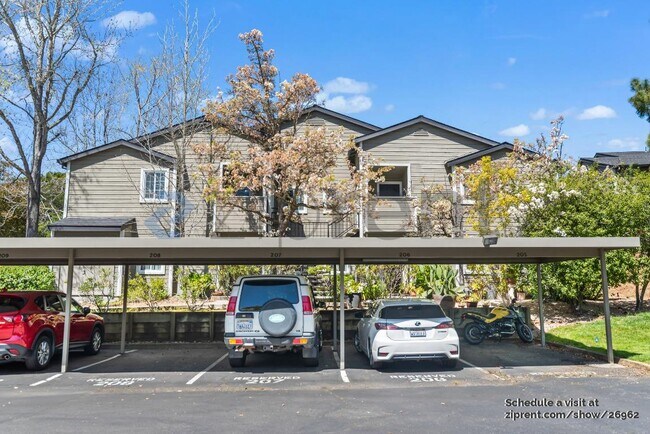 600 Canyon Oaks Dr in Oakland, CA - Foto de edificio - Building Photo