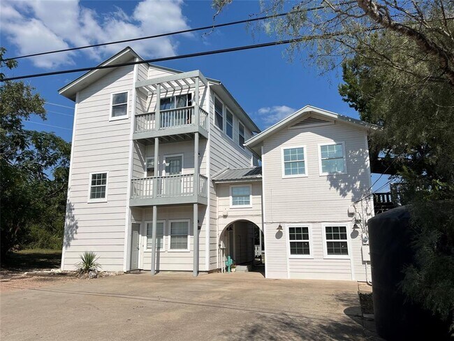 7705 Debbie Dr in Leander, TX - Building Photo - Building Photo