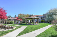 Peaks at Meadow Ridge in Spokane Valley, WA - Building Photo - Building Photo