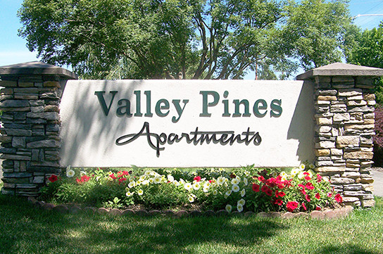 Valley Pines in Medford, OR - Foto de edificio - Building Photo