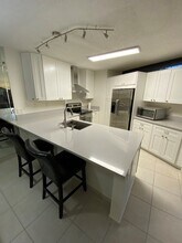 8368 Trent Ct, Unit B in Boca Raton, FL - Building Photo - Building Photo