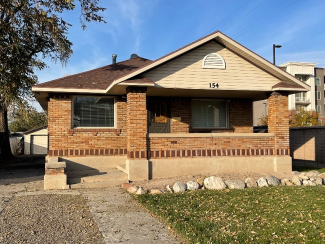 154 W Center St