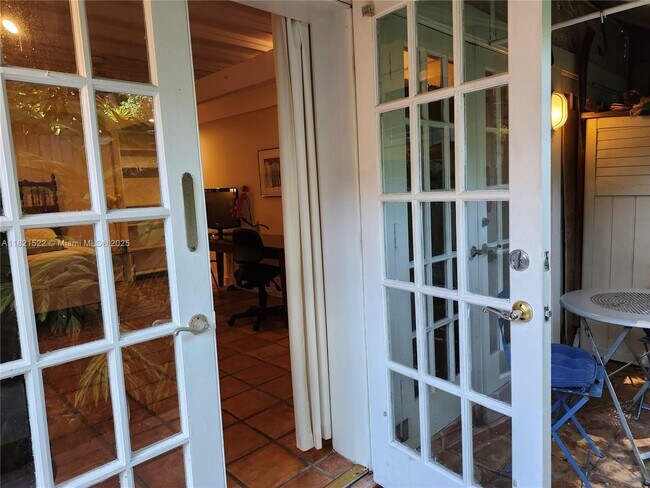 3940 Main St in Miami, FL - Building Photo - Building Photo