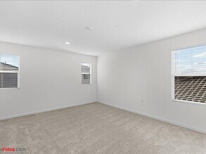 364 Pismo Dr in Lathrop, CA - Building Photo - Building Photo