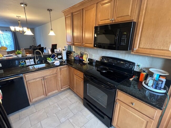 33 Lenglen Rd in Newton, MA - Building Photo - Building Photo