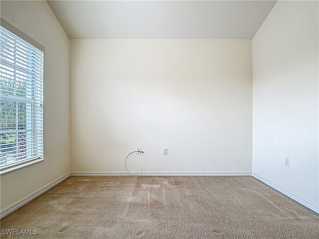 property at 1176 Oxford Ln