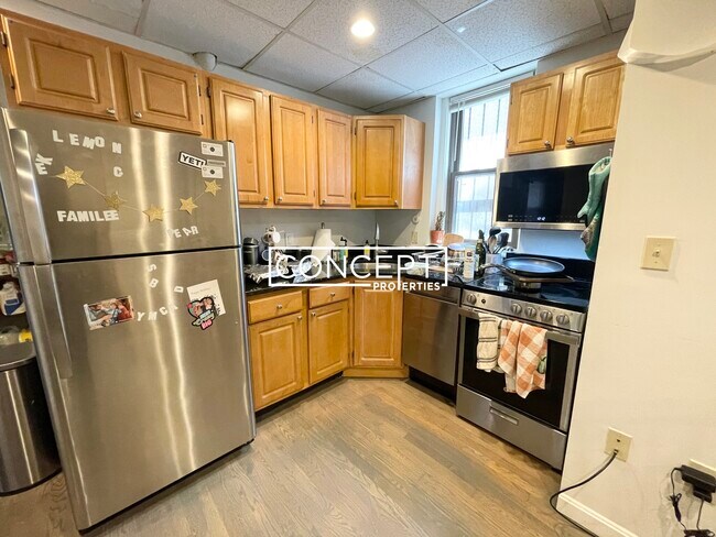 property at 77 Park Dr