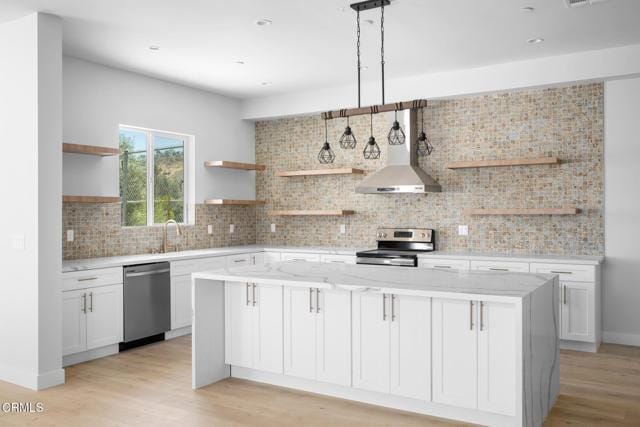 property at 12325 Foxcroft Pl